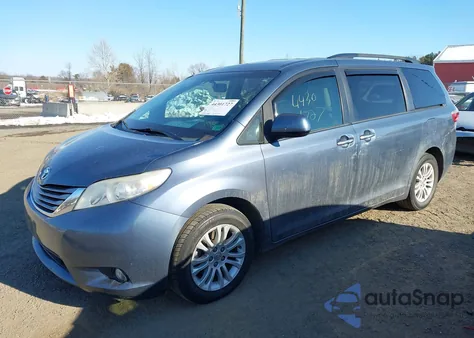 2015 Toyota Sienna Xle Premium 8 Passenger from USA, damaged, VIN 5TDYK3DC5FS599017